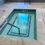 Comfort Suites 